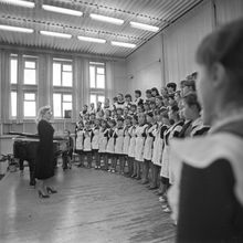 Выступление детского хора | Школа. 1984 г., г.Северодвинск. Фото #C1869.