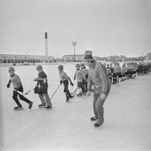 Проезд с караваем | Спорт. 1984 г., г.Северодвинск. Фото #C1905.