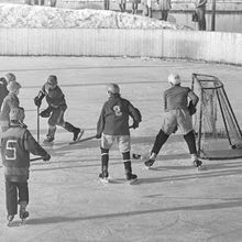 Момент игры. Хоккей | Спорт. 1984 г., г.Северодвинск. Фото #C1919.