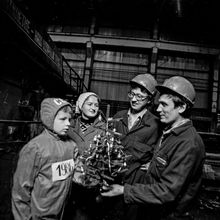 Встреча нового 1985 года на предприятии | Предприятия. 1984 г., г.Северодвинск. Фото #C14741.