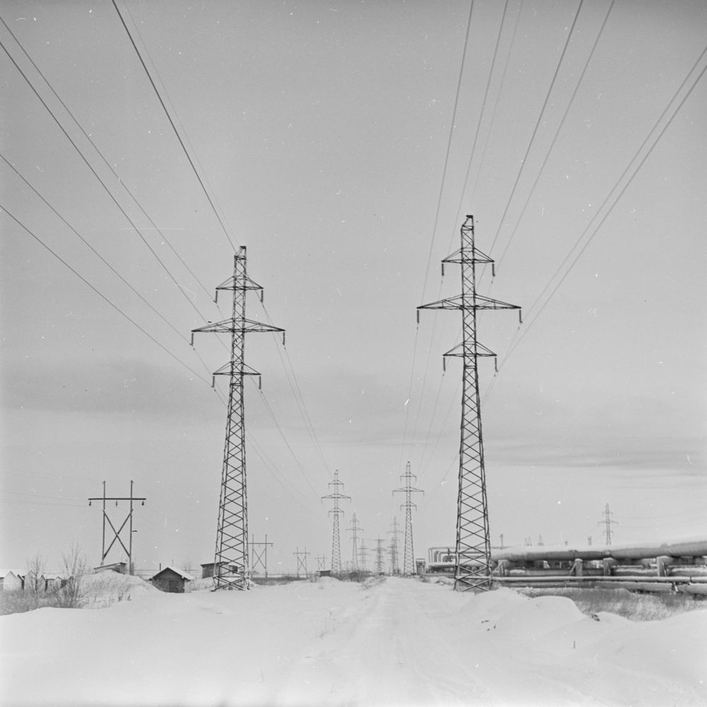 Линия электропередач | Виды города. 1986 г., г.Северодвинск. Фото #C15037.