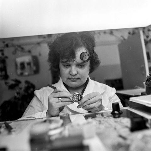 Часовщик | Быт. 1987 г., г.Северодвинск. Фото #C14831.