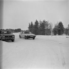 Автомобили на зимней дороге | Транспорт. 1987 г., г.Северодвинск. Фото #C13282.