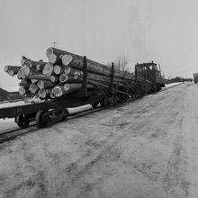 Груженый лесом состав на УЖД | Транспорт. 1987 г., г.Северодвинск. Фото #C13298.