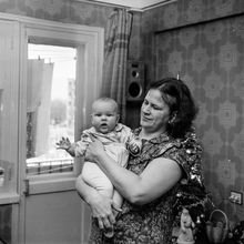 Валентина Альбертовна Капустина с дочерью Женей | Горожане. 1987 г., г.Северодвинск. Фото #C14784.