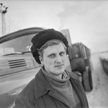 Водитель автомобиля | Горожане. 1987 г., г.Северодвинск. Фото #C13414.