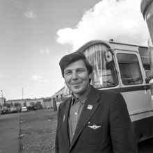 Водитель автобуса | Горожане. 1987 г., г.Северодвинск. Фото #C13422.