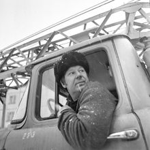 Водитель автокрана | Горожане. 1987 г., г.Северодвинск. Фото #C13549.