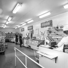 Торговый зал продуктового магазина | Торговля. 1987 г., г.Северодвинск. Фото #C13574.