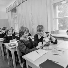 Занятия во втором межшкольном учебно-производственном комбинате | Школа. 1987 г., г.Северодвинск. Фото #C14877.