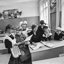 Первоклассники | Школа. 1987 г., г.Северодвинск. Фото #C13595.