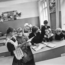 Первоклассники | Школа. 1987 г., г.Северодвинск. Фото #C13596.