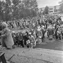 Общешкольная линейка 1 сентября | Школа. 1987 г., г.Северодвинск. Фото #C12524.