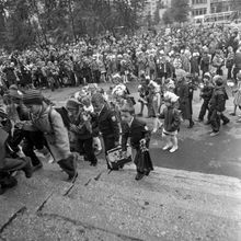 Общешкольная линейка 1 сентября | Школа. 1987 г., г.Северодвинск. Фото #C12526.