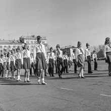 Пионерский парад | Школа. 1987 г., г.Северодвинск. Фото #C12548.