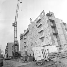 Строительство первой панельной девятиэтажка в "старом городе" (70 квартир) | Строительство. 1987 г., г.Северодвинск. Фото #C13658.