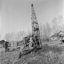 Забор пробы грунта для будущего дома МЖК | Строительство. 1987 г., г.Северодвинск. Фото #C11622.