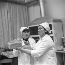 Работницы хлебозавода | Предприятия. 1987 г., г.Северодвинск. Фото #C13872.