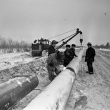 Прокладка трубопровода | Предприятия. 1987 г., г.Северодвинск. Фото #C13906.