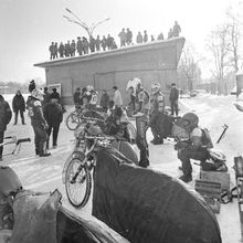 Гонки на мотоциклах на льду | Спорт. 1990 г., г.Северодвинск. Фото #C13191.