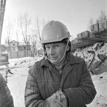 Слесарь В.А. Березин | Строительство. 1987 г., г.Северодвинск. Фото #C13148.