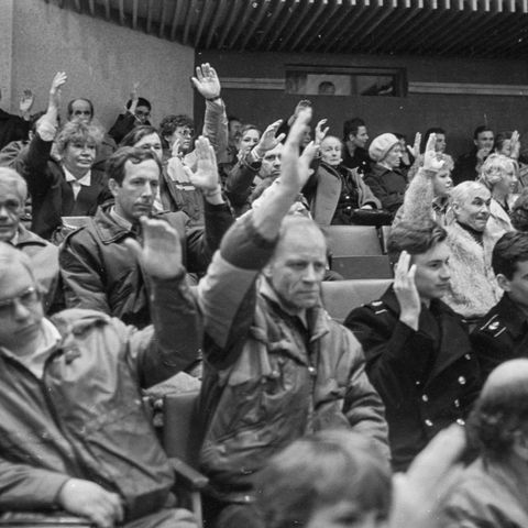 Голосование в ЦКиОМ | Общественная жизнь. 1992 г., г.Северодвинск. Фото #C15616.