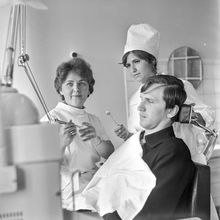 В стоматологическом кабинете | Медицина. 1970-e гг., г.Северодвинск. Фото #C10278.