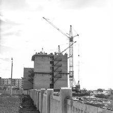Идет строительство нового здания | Строительство. 1970-e гг., г.Северодвинск. Фото #C2198.