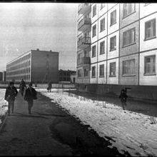 Дети идут из школы | Строительство. 1970-e гг., г.Северодвинск. Фото #C28.