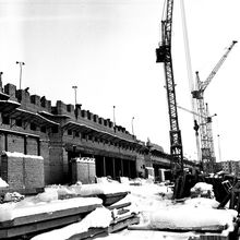 Строительство кирпичного здания | Строительство. 1970-e гг., г.Северодвинск. Фото #C46.