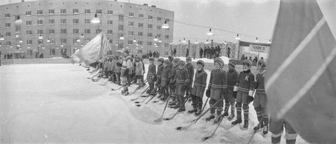 Хоккейный матч | Спорт. 1980-e гг., г.Северодвинск. Фото #C17400.