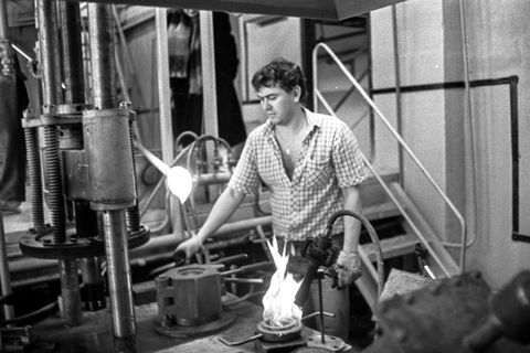 Формовка | Предприятия. 1995 г., г.Северодвинск. Фото #C5993.