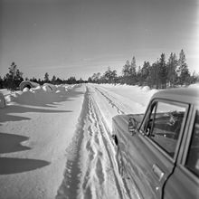 Автомобиль на зимней дороге | Транспорт. 1980-e гг., г.Северодвинск. Фото #C12187.