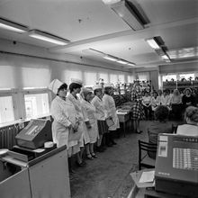 Конкурс продавцов | Торговля. 1980-e гг., г.Северодвинск. Фото #C12194.