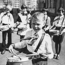 Барабанщики пионерской дружины | Школа. 1980-e гг., г.Северодвинск. Фото #C6954.