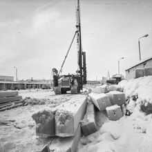 Забивка свай | Строительство. 1980-e гг., г.Северодвинск. Фото #C10375.