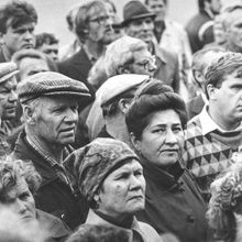 На митинге | Горожане. 1990-e гг., г.Северодвинск. Фото #C3577.