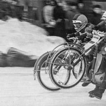 Мотогонки на льду | Спорт. 1990-e гг., г.Северодвинск. Фото #C7097.