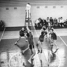 Соревнования по волейболу | Спорт. 1990-e гг., г.Северодвинск. Фото #C10409.