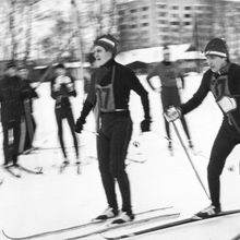 Соревнования по лыжным гонкам. | Спорт. 1990-e гг., г.Северодвинск. Фото #C10727.