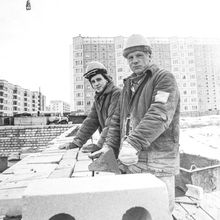 Каменщики | Строительство. 1990-e гг., г.Северодвинск. Фото #C13963.